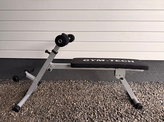 GYM-TECH Harjoitepenkki / Punnerrus / Selkä / Vatsat