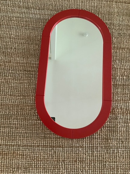 Soikea peili