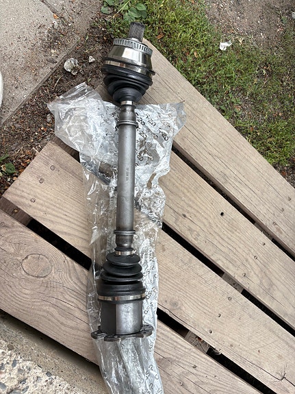 Audi a4 uusi vetoakseli