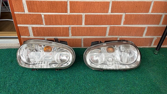 Volkswagen Golf 4 umpiot