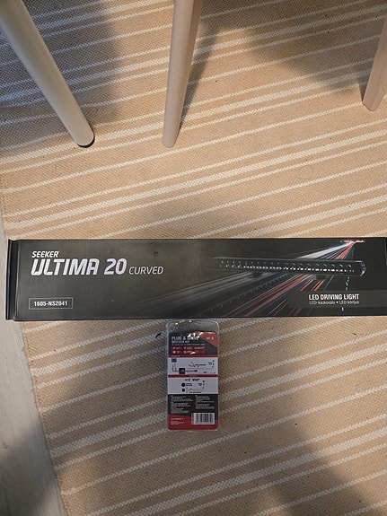 Led lisävalo seeker 56cm + johtosarja can väylän relellä