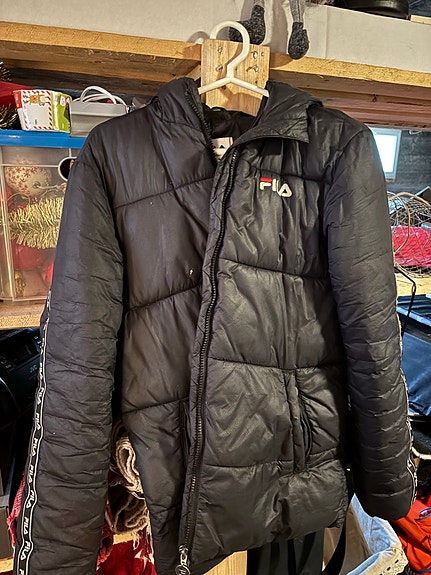 Fila toppatakki XS musta
