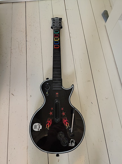 Guitar hero kitara xbox 360 / pc