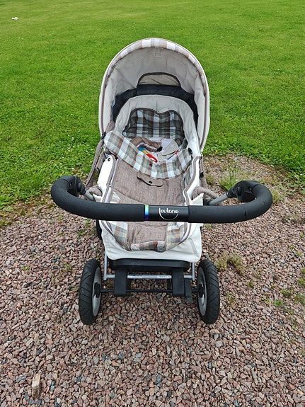 Teutonia Mistral p14 yhdistelmävaunut vaaleanruskea-beige