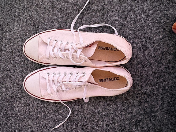 Converse Chuck Taylor All Star valkoiset kangastennarit EU 43