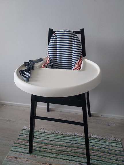 IKEA valkoinen tarjotin syöttötuoliin
