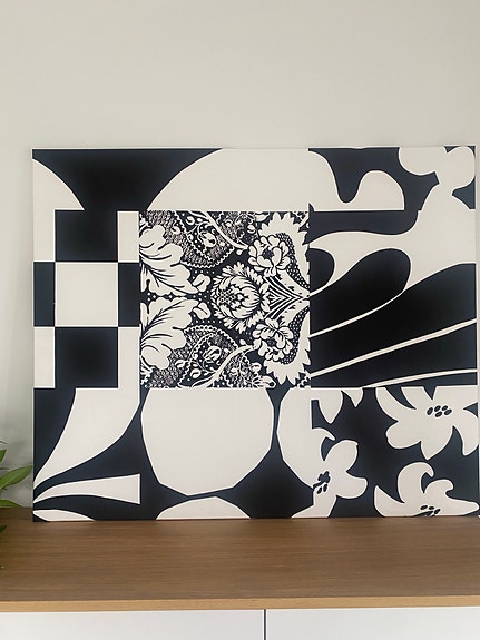 Marimekko mustavalkoinen kangastaulu