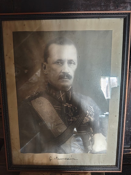 Mannerheim taulu.