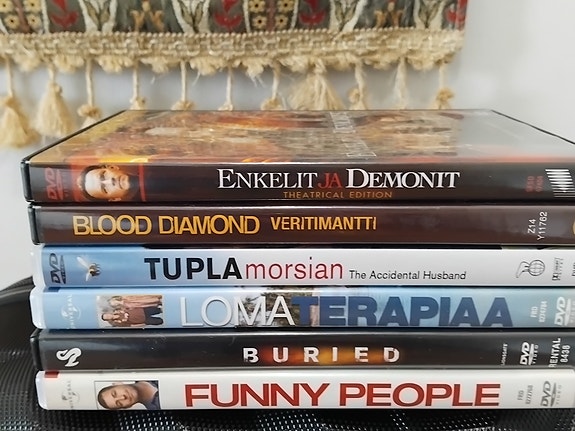 6 DVD viihdettä ja jännitystä