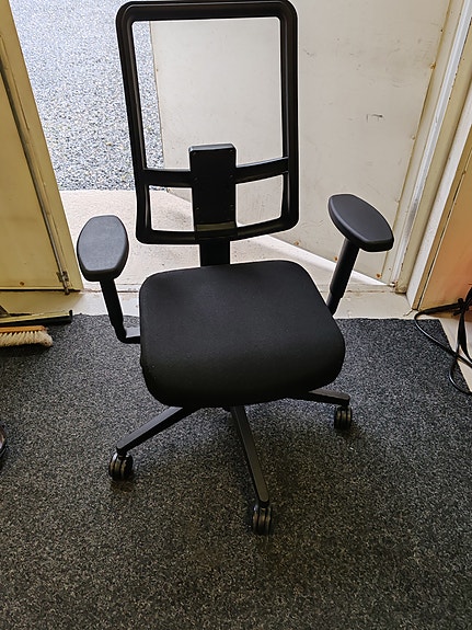 Annetaan työtuoli