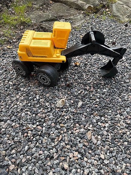Plasto kaivinkone