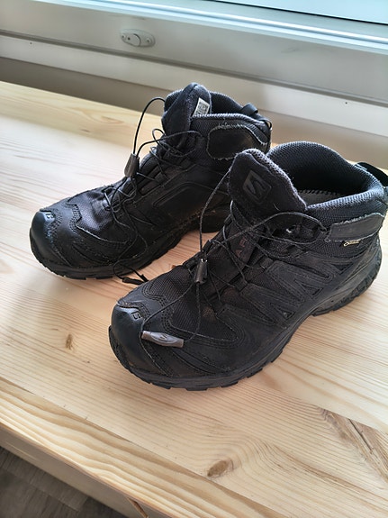 Salomon Gore-Tex kengät