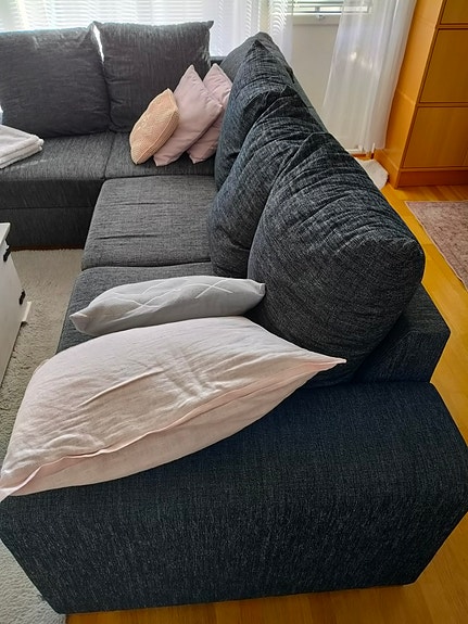 Iso ja laadukas vuodesohva