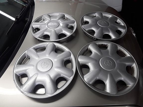 Toyota 14 tuuman alkuperäiset kapselit
