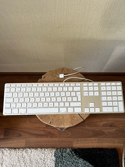 Myydään Apple Keyboard USB