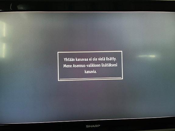 Sharp LC-32SH7E 32" LCD-televisio musta