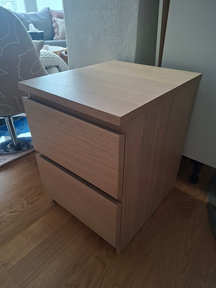 Ikea Malm- yöpöytä