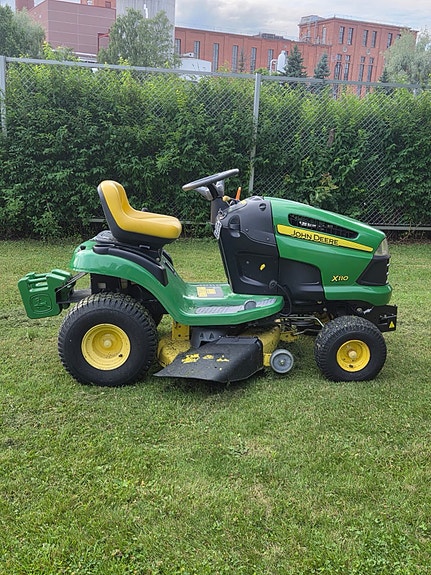 John Deere X110 leikkuri. Vain 64,8 h ajettu!