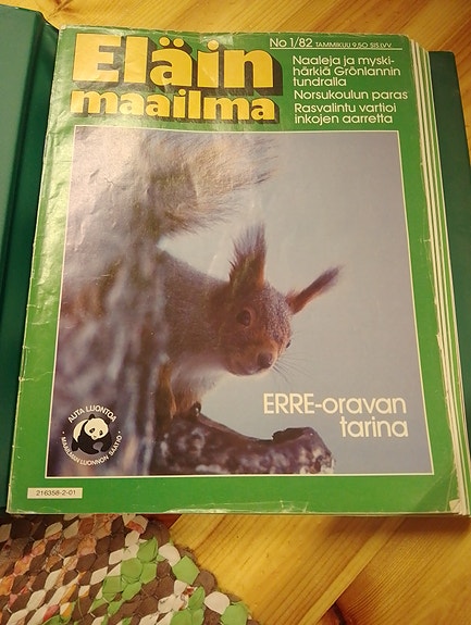 Eläin maailma 1982 vuosikerrasto kansiossa