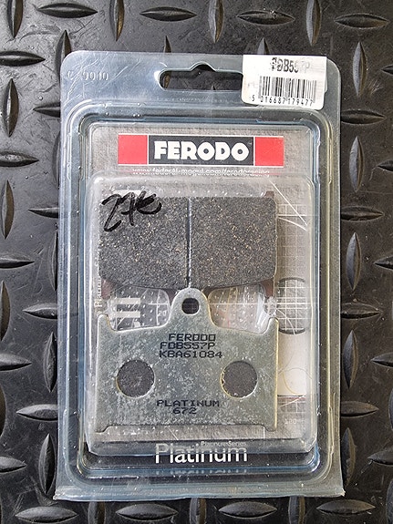 Ferodo FDB557P - jarrupalat, Suzuki GSX/R/RF/Triumph