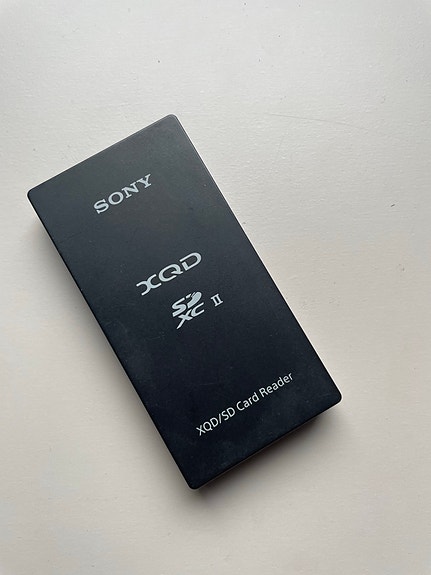 Sony XQD / SD -kortinlukija