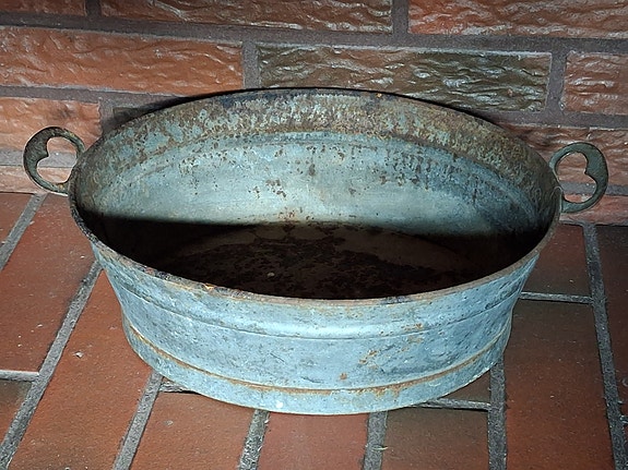Vanha metallinen pesuvati sinkkivati,pit.37 cm,lev.30 cm