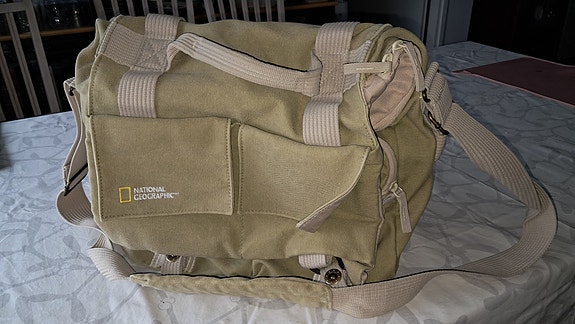 National Geographic olkalaukku beige