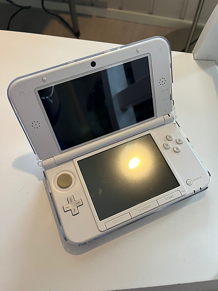 Nintendo 3DS käsikonsoli valkoinen