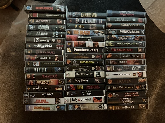VHS klassikoita 49 kpl