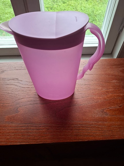Tupperware  kannu kannella