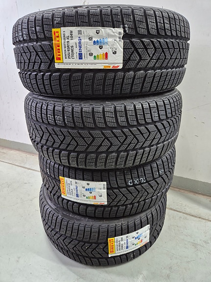 255/45R19 Pirelli Winter Sottozero 3