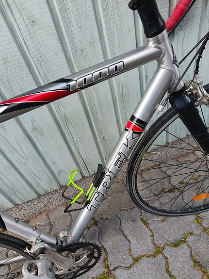 Myydään maantiepyörä Trek 1000 Alpha Custom Aluminium