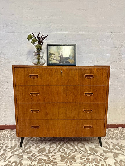 Teak lipasto 60-luku