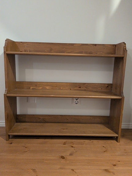 Leksvik seinähyllykkö, Ikea
