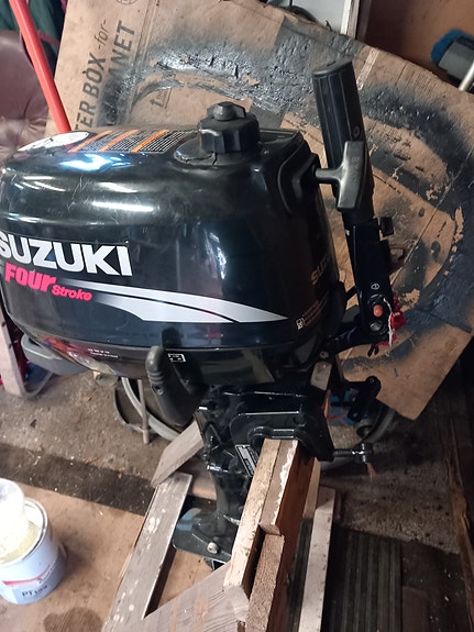 Suzuki 4 hv perämoottori nelitahti