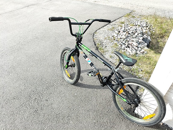BMX-pyörä 20" musta-vihreä