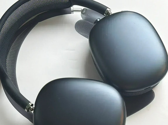 ALE AirPods Max USB-C  - TAKUU 6kk kuin uusi midnight