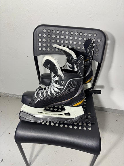 BAUER SUPREME LIGHTSPEED LUISTIMET / KOKO 43 / TERÄSUOJAT