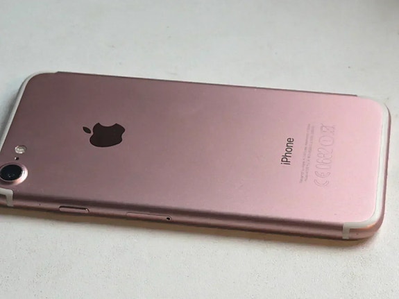 ALE IPhone 7 128GB rose gold / TAKUU 12kk