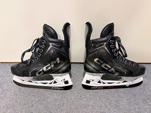 CCM XF IN regular koko 4/37,5 luistimet
