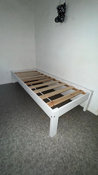 Yhden hengen sänky 80x200