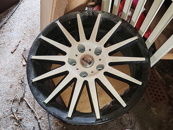 17" vanteet