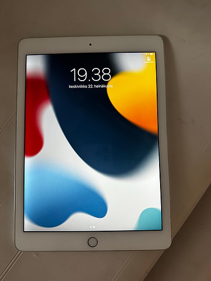 Apple iPad tabletti 32 GB valkoinen