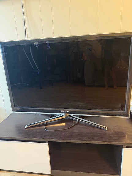 Samsung 40” Full HD TV (UE40C6745SS) – toimii hyvin