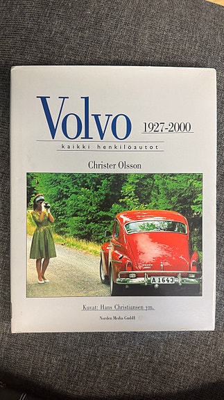 Volvo 1927–2000 kaikki henkilöautot -kirja
