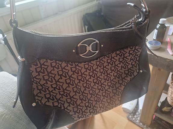 DKNY käsilaukku