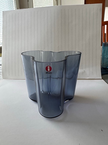 Iittala Aalto maljakko savunharmaa(sade) 95 mm