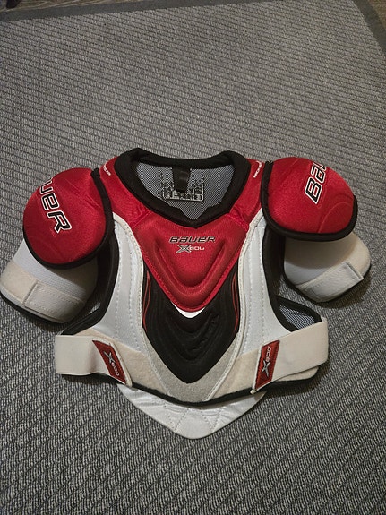 Bauer X800 hartiasuoja koko Jr M