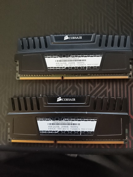 Corsair Vengeance DDR3 RAM-muistit 2x 2gb