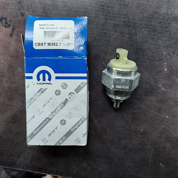 Jakolaatikon asentotunnistin Jeep Mopar